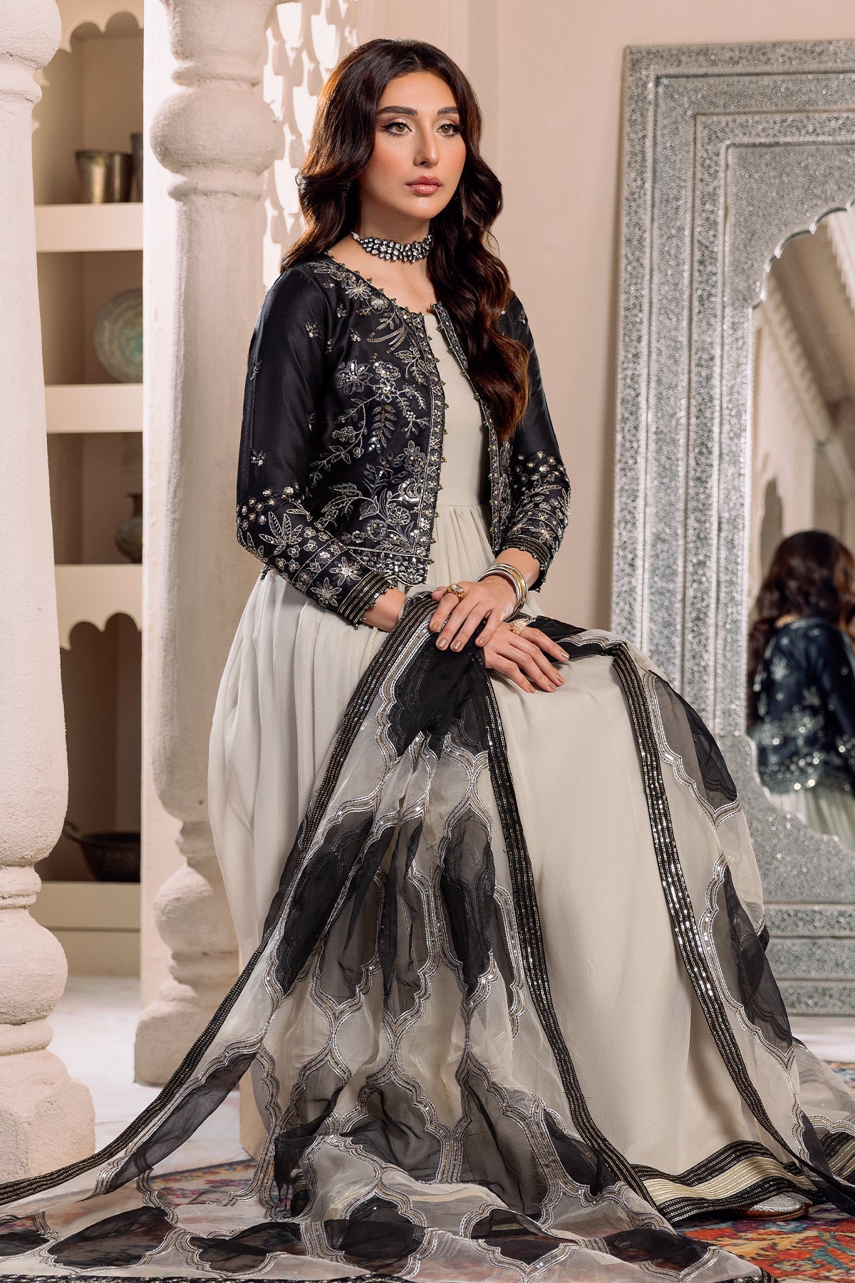 ALIZEH-Off white Black 4 piece - RTW1016