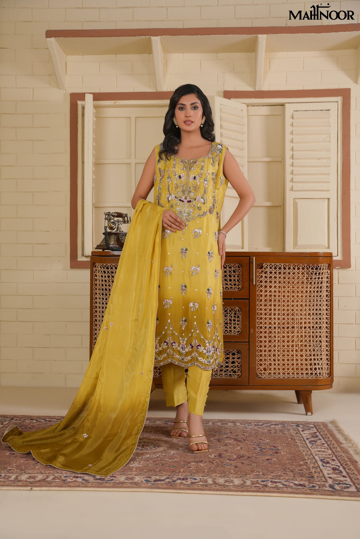 MAHNOOR SILK COLLECTION-LUXURY FORMAL-MCR-1424