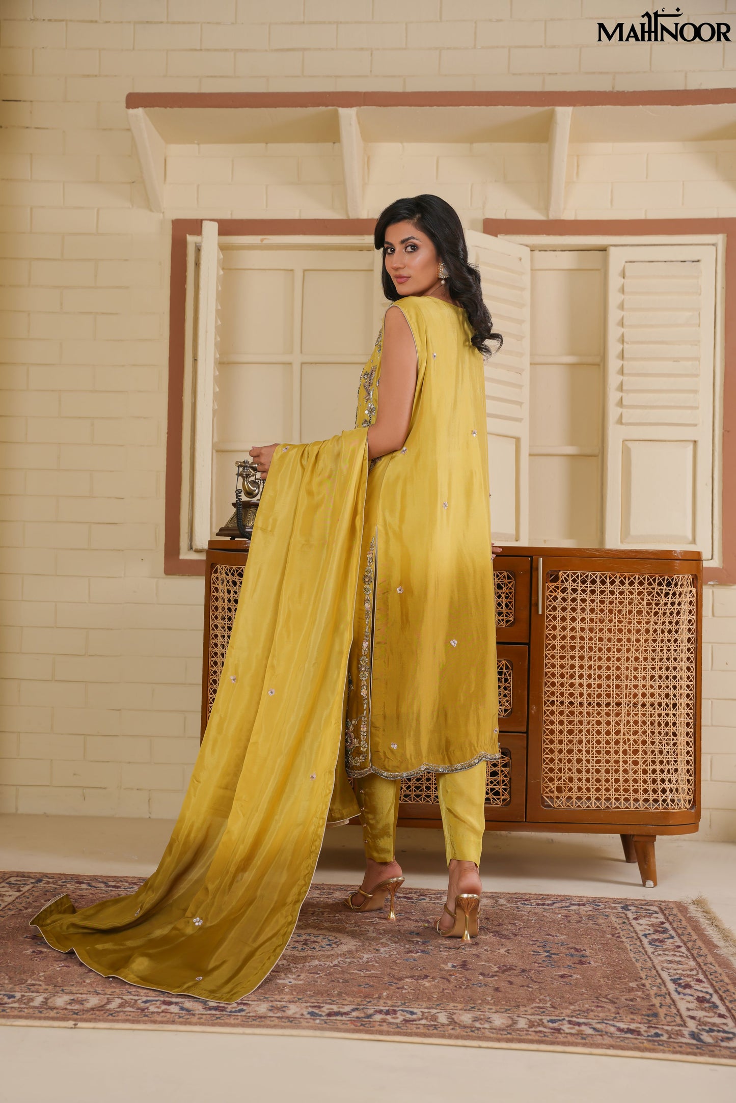 MAHNOOR SILK COLLECTION-LUXURY FORMAL-MCR-1424