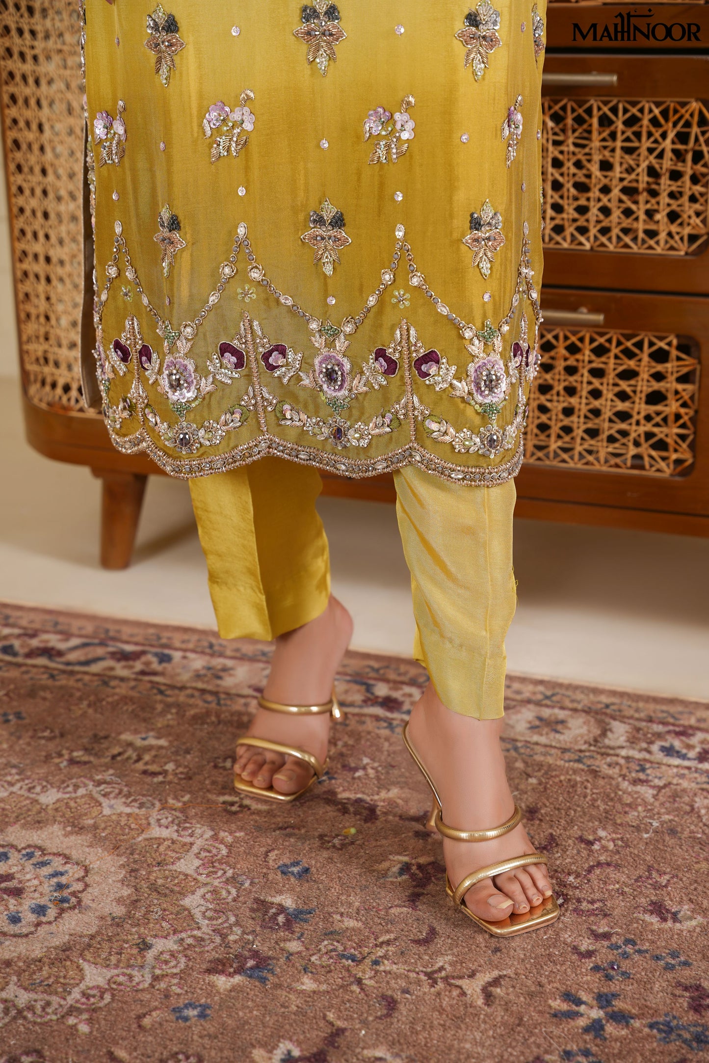 MAHNOOR SILK COLLECTION-LUXURY FORMAL-MCR-1424