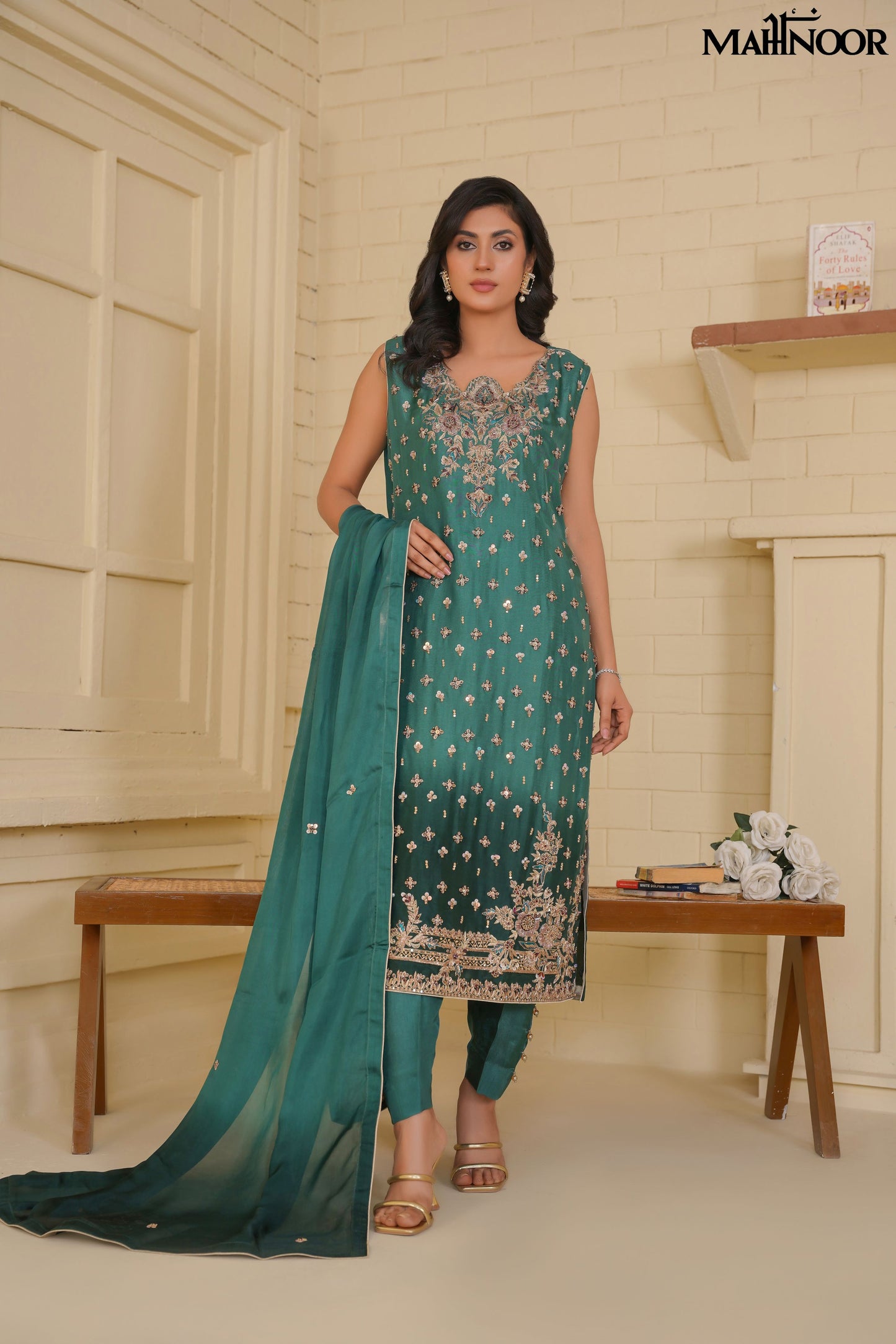 MAHNOOR SILK COLLECTION-LUXURY FORMAL-MCR-1025