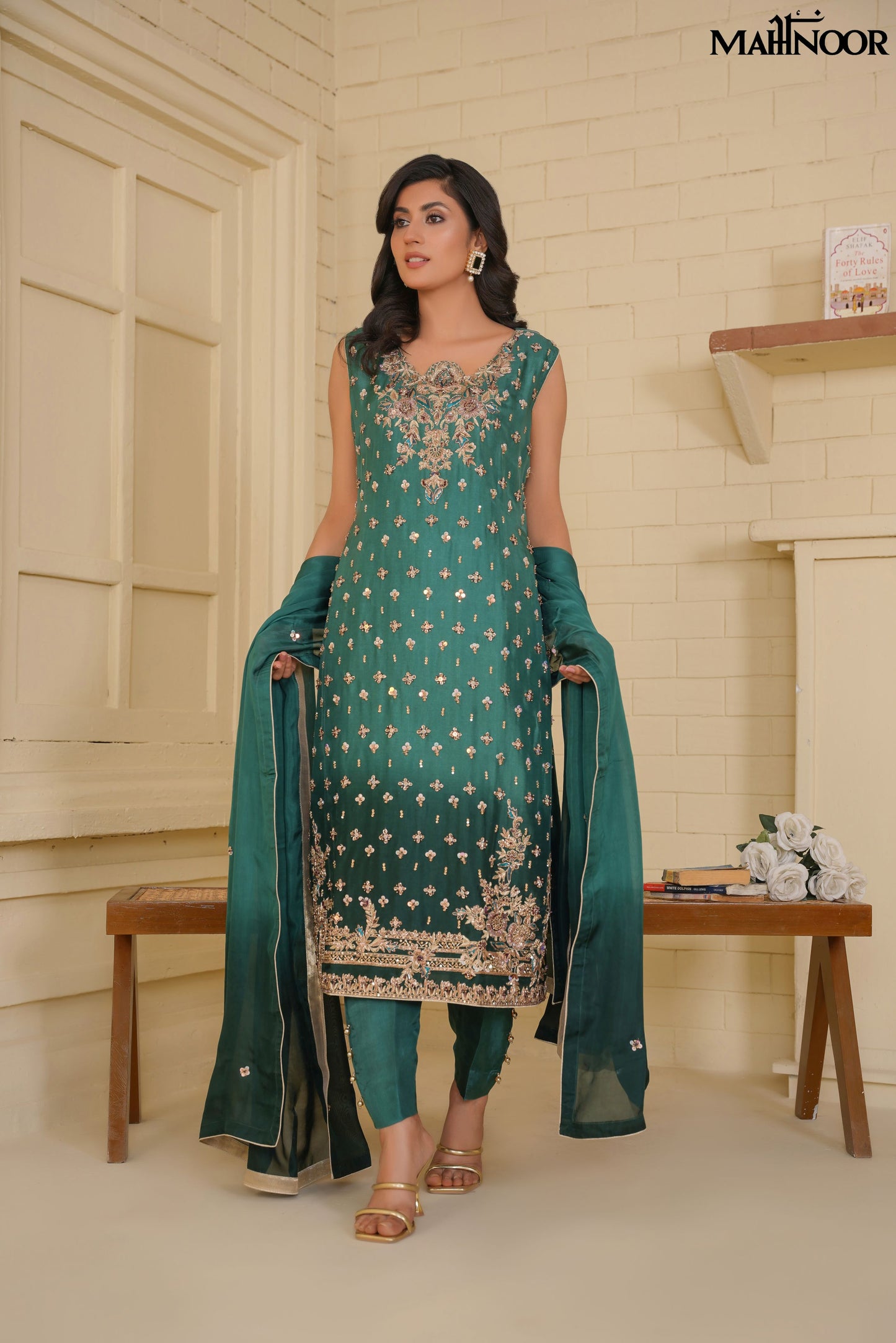 MAHNOOR SILK COLLECTION-LUXURY FORMAL-MCR-1025