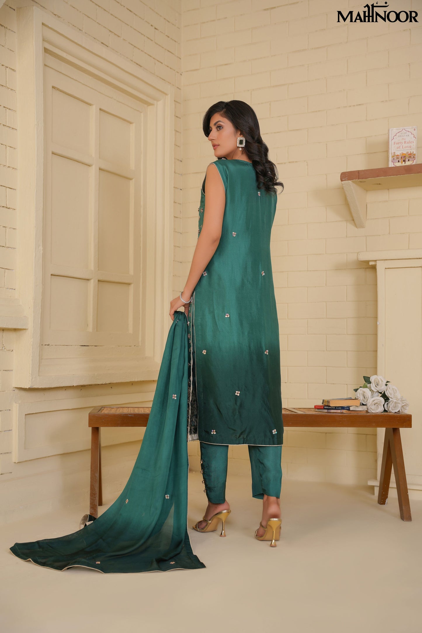 MAHNOOR SILK COLLECTION-LUXURY FORMAL-MCR-1025