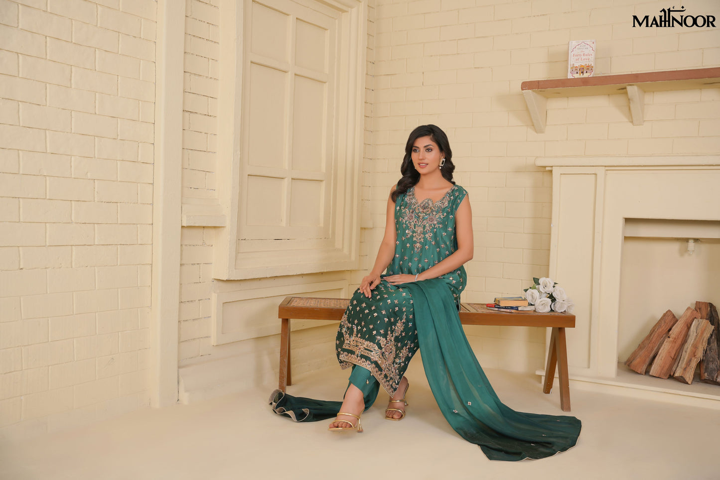 MAHNOOR SILK COLLECTION-LUXURY FORMAL-MCR-1025