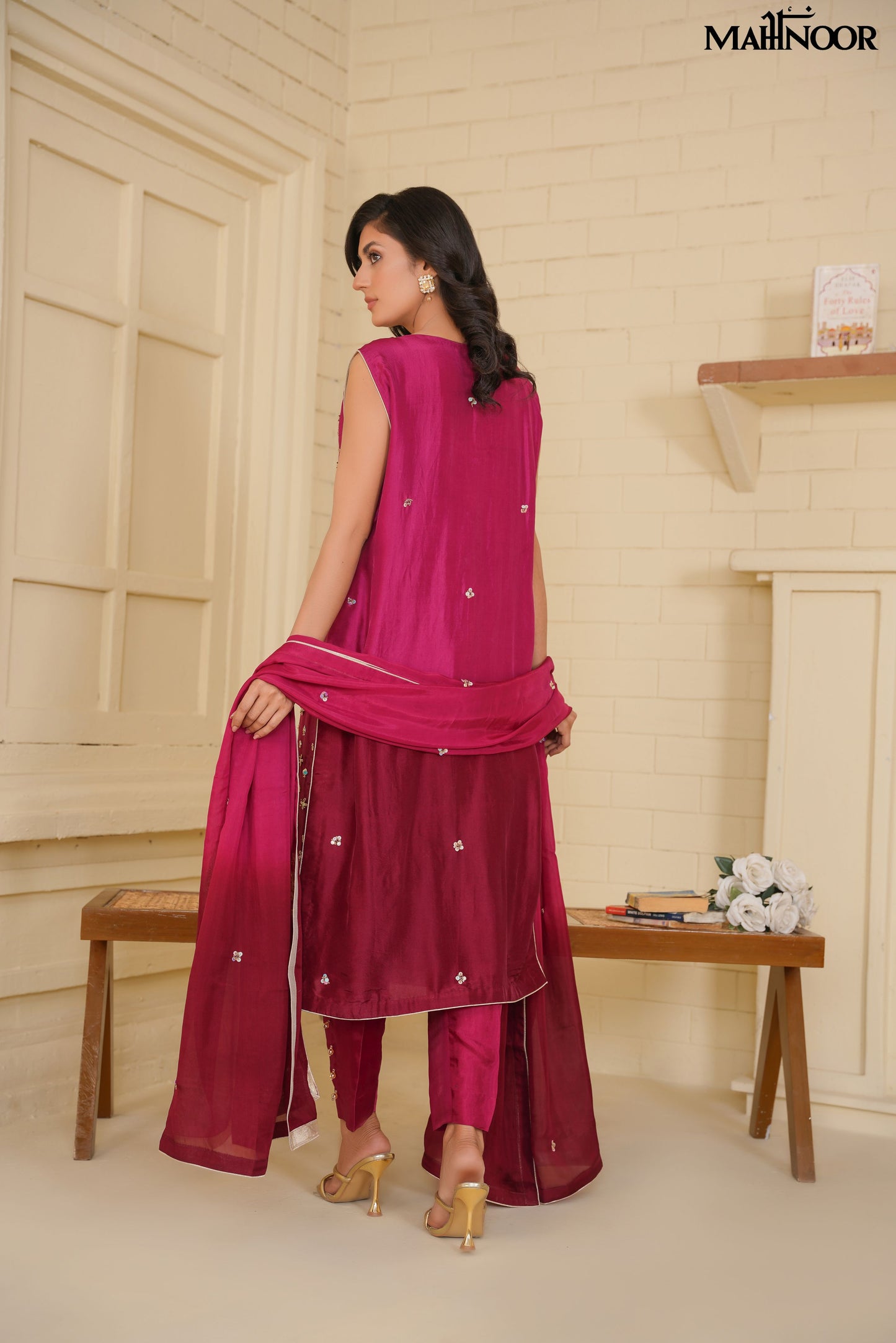 MAHNOOR SILK COLLECTION-LUXURY FORMAL-MCR-0025