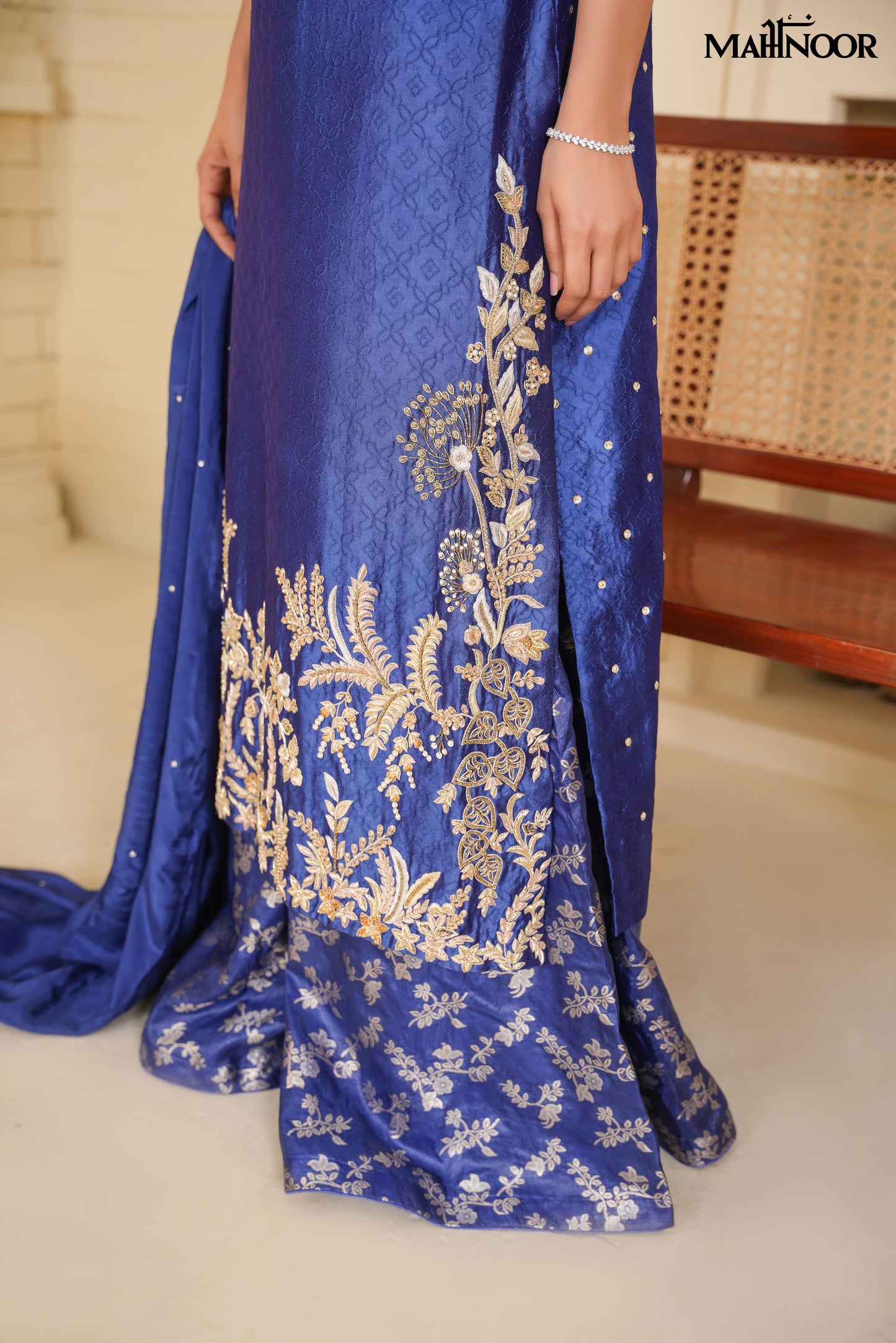 MAHNOOR SILK COLLECTION-LUXURY FORMAL-MNC-4239