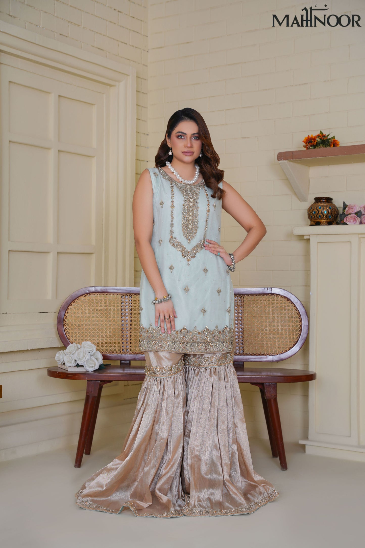 MAHNOOR COLLECTION-LUXURY FORMAL-MNC-4174