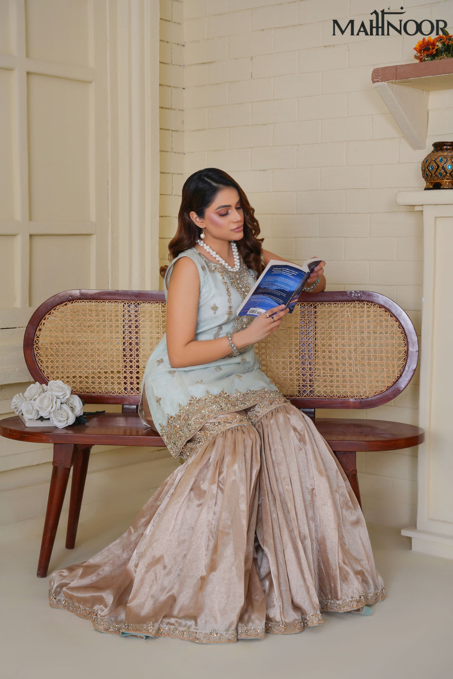 MAHNOOR COLLECTION-LUXURY FORMAL-MNC-4174