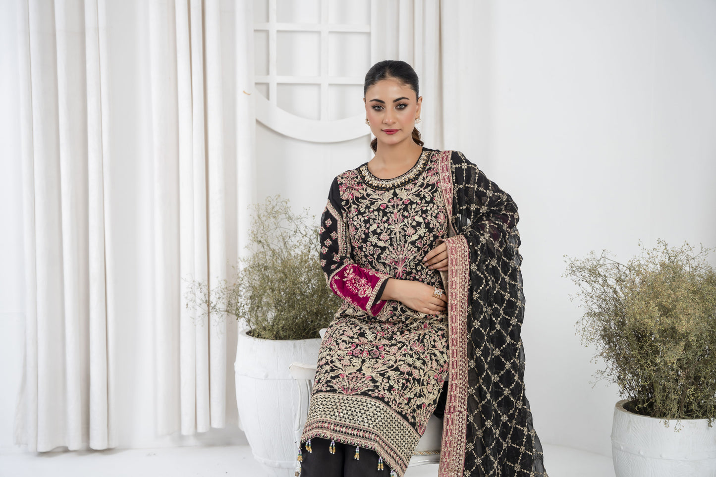 MAHNOOR SILK COLLECTION-LUXURY FORMAL-MNC-6062