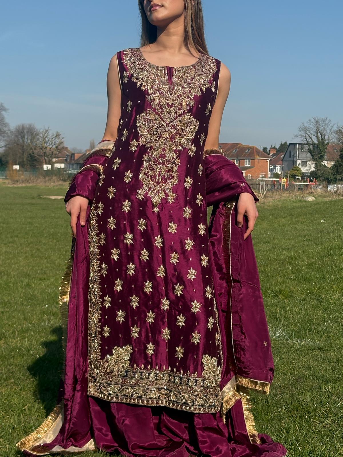 MAHNOOR COLLECTION-LUXURY FORMAL-MNC-4261