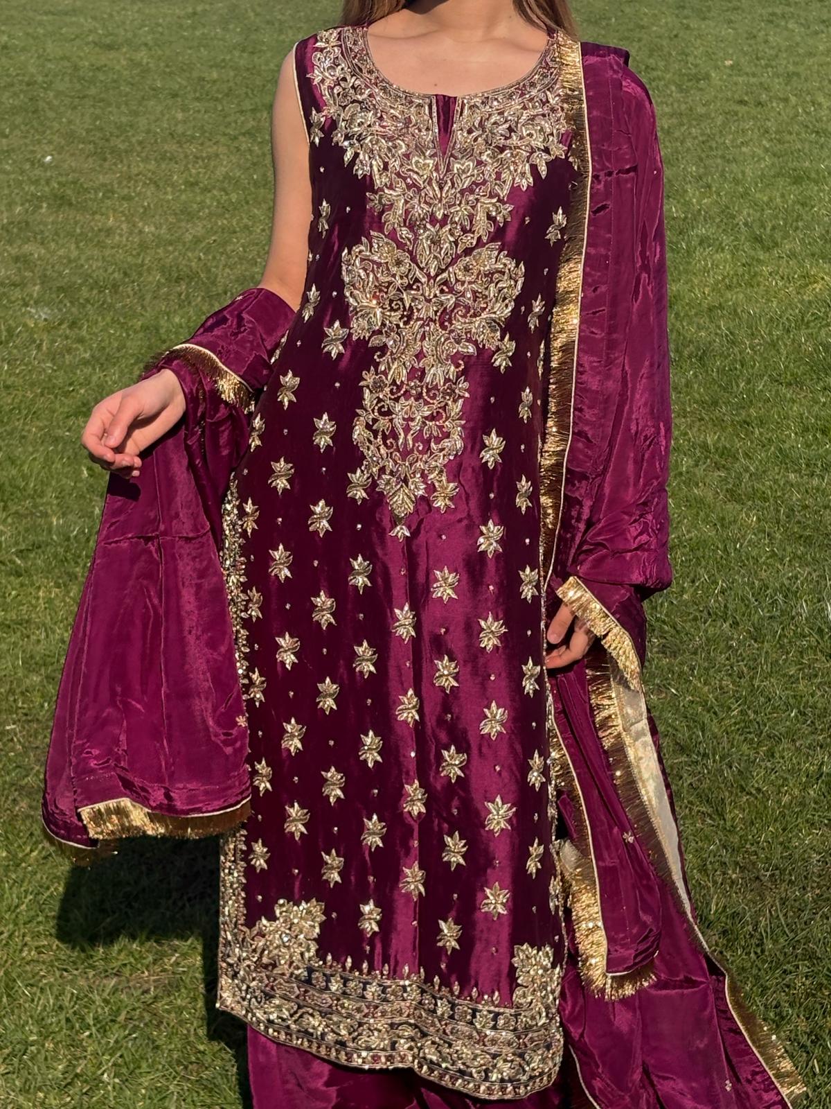 MAHNOOR COLLECTION-LUXURY FORMAL-MNC-4261