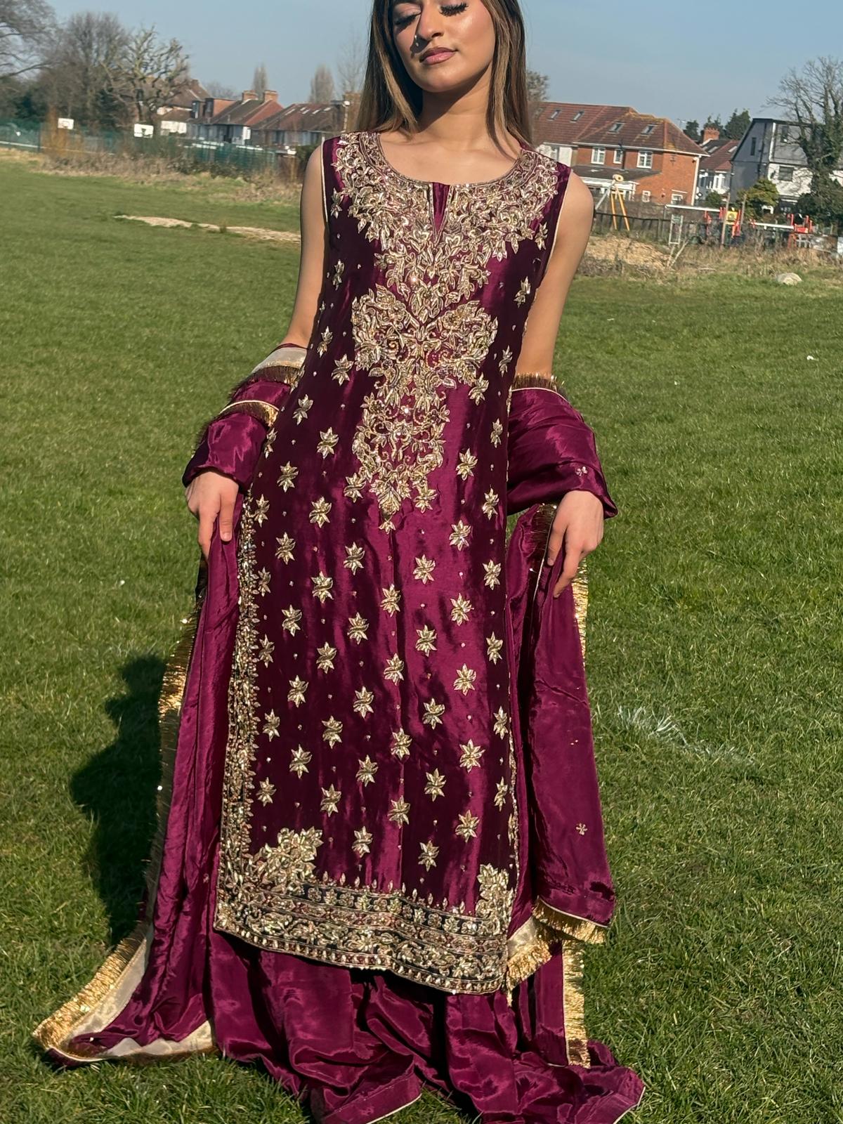 MAHNOOR COLLECTION-LUXURY FORMAL-MNC-4261