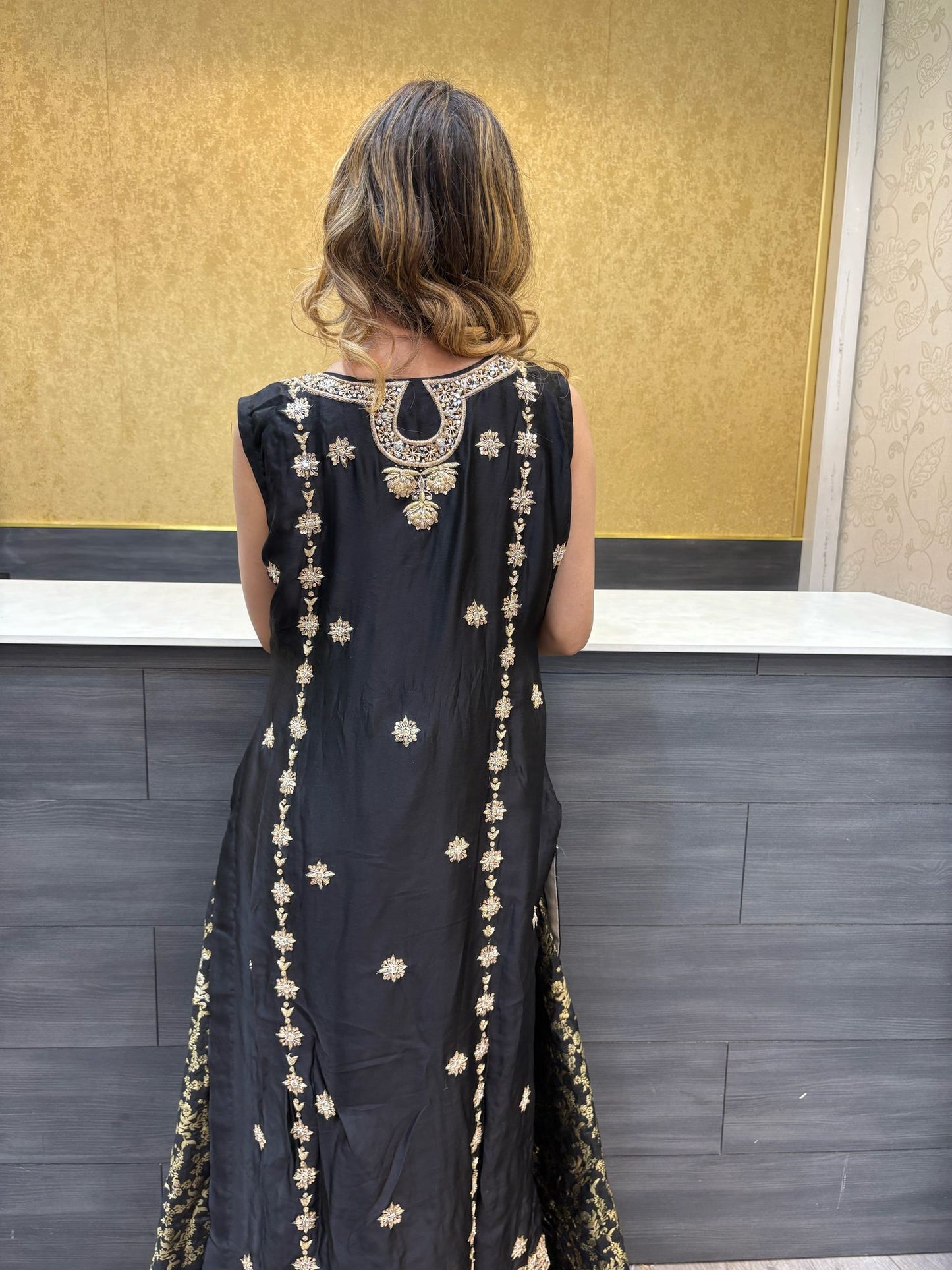 MAHNOOR SILK COLLECTION-LUXURY FORMAL-MNC-4262