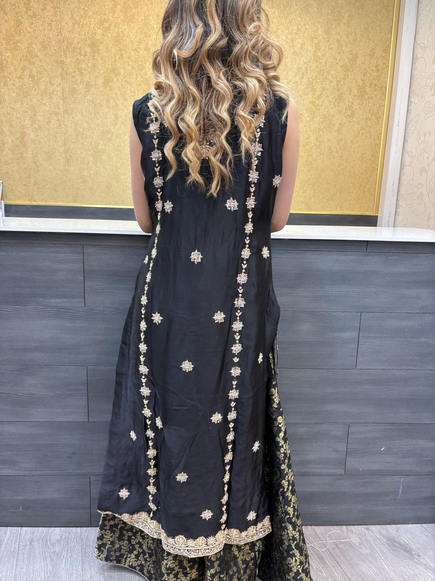 MAHNOOR SILK COLLECTION-LUXURY FORMAL-MNC-4262