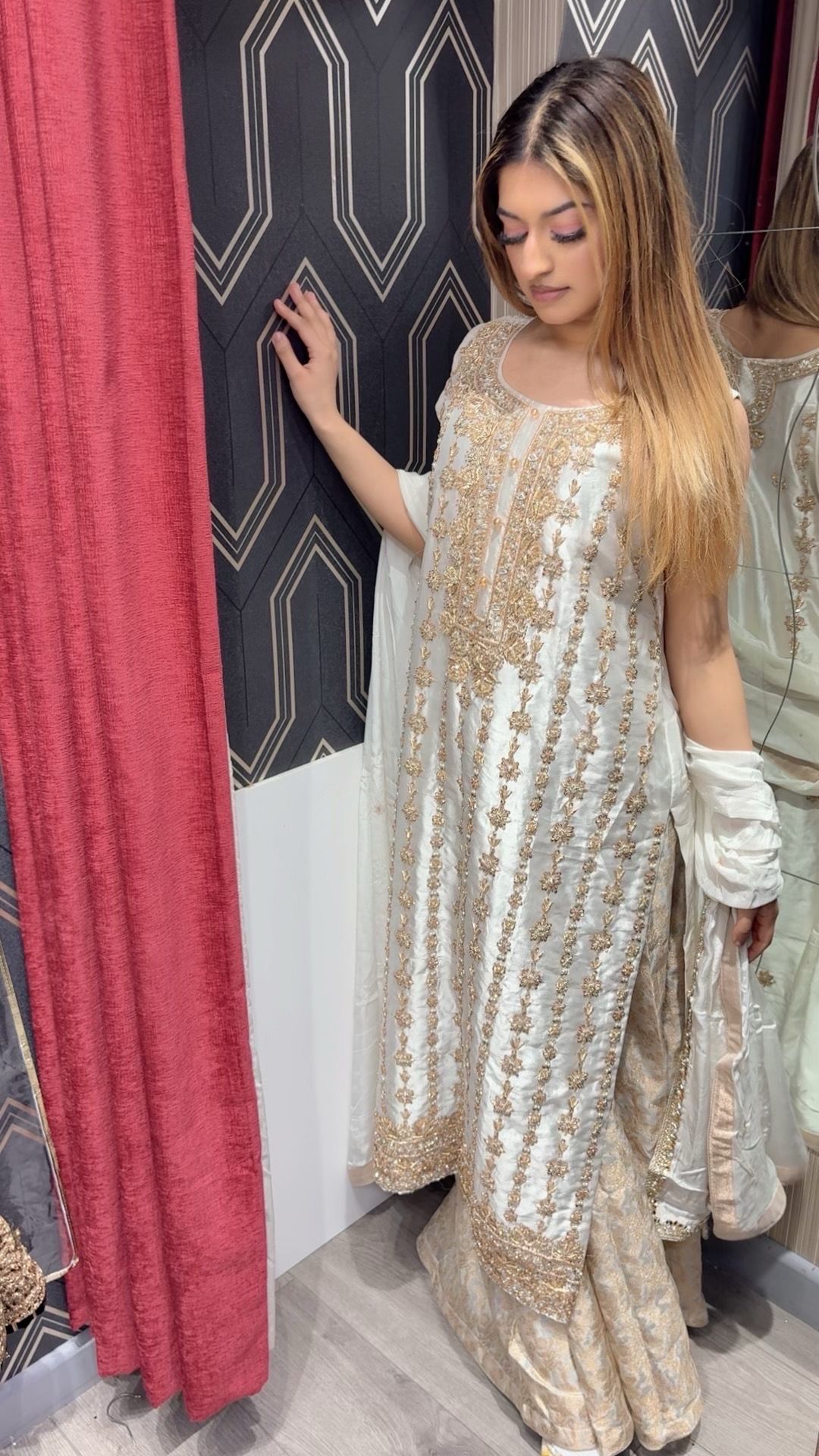 MAHNOOR SILK COLLECTION-MNC-4268