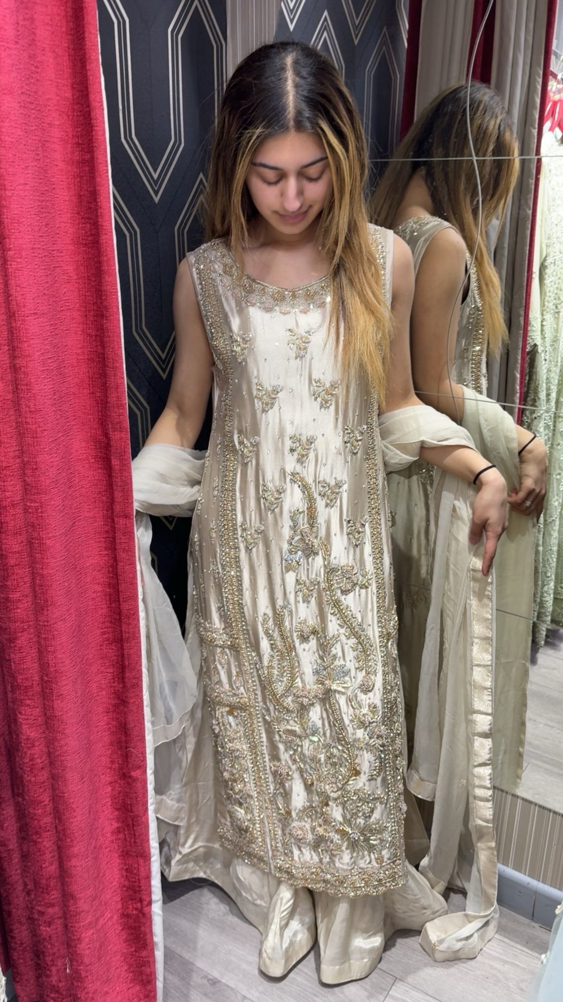 MAHNOOR SILK COLLECTION-MNC-4271