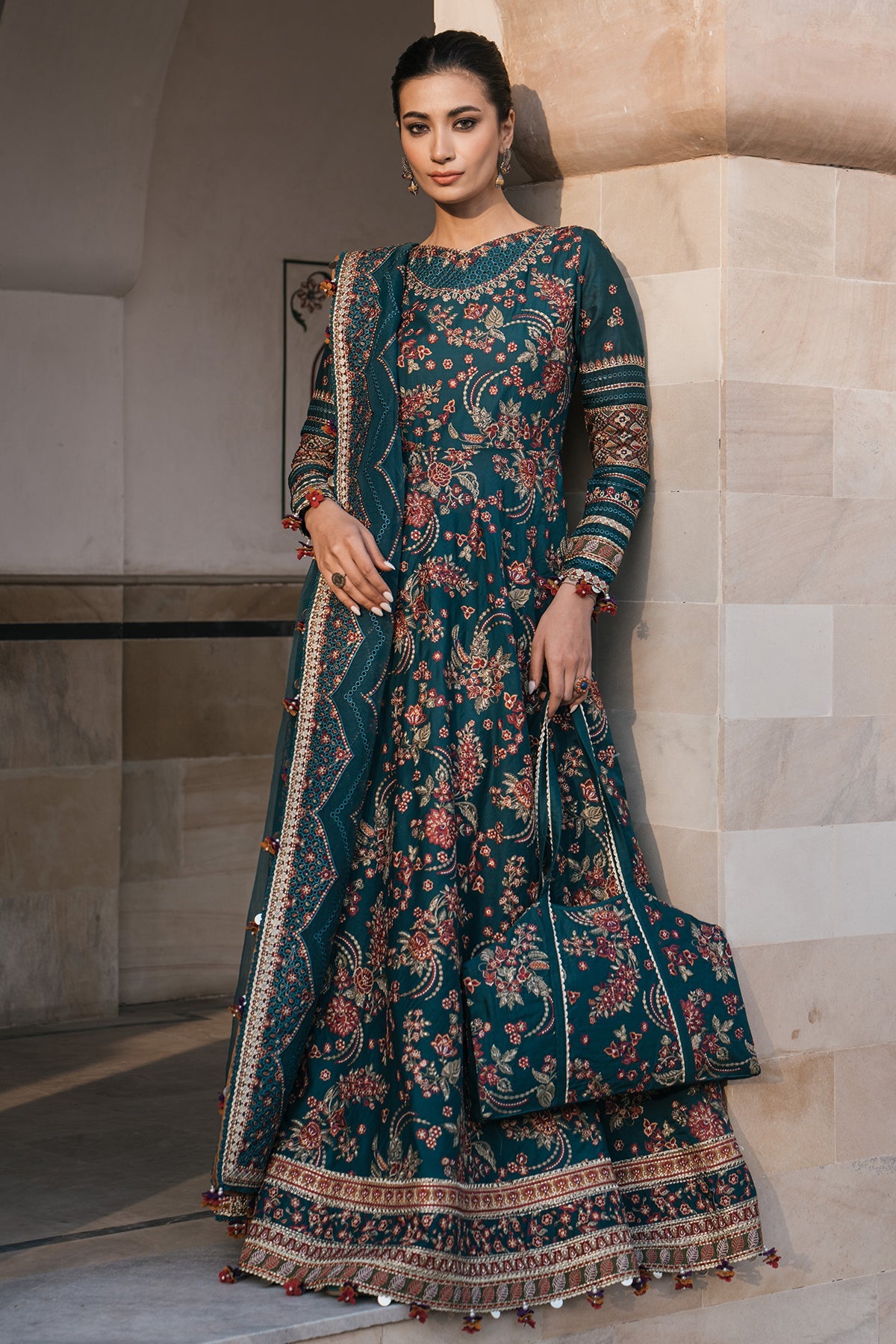 ALIZEH-JAZMIN-EMBROIDERED LUXURY LAWN SL24-D16