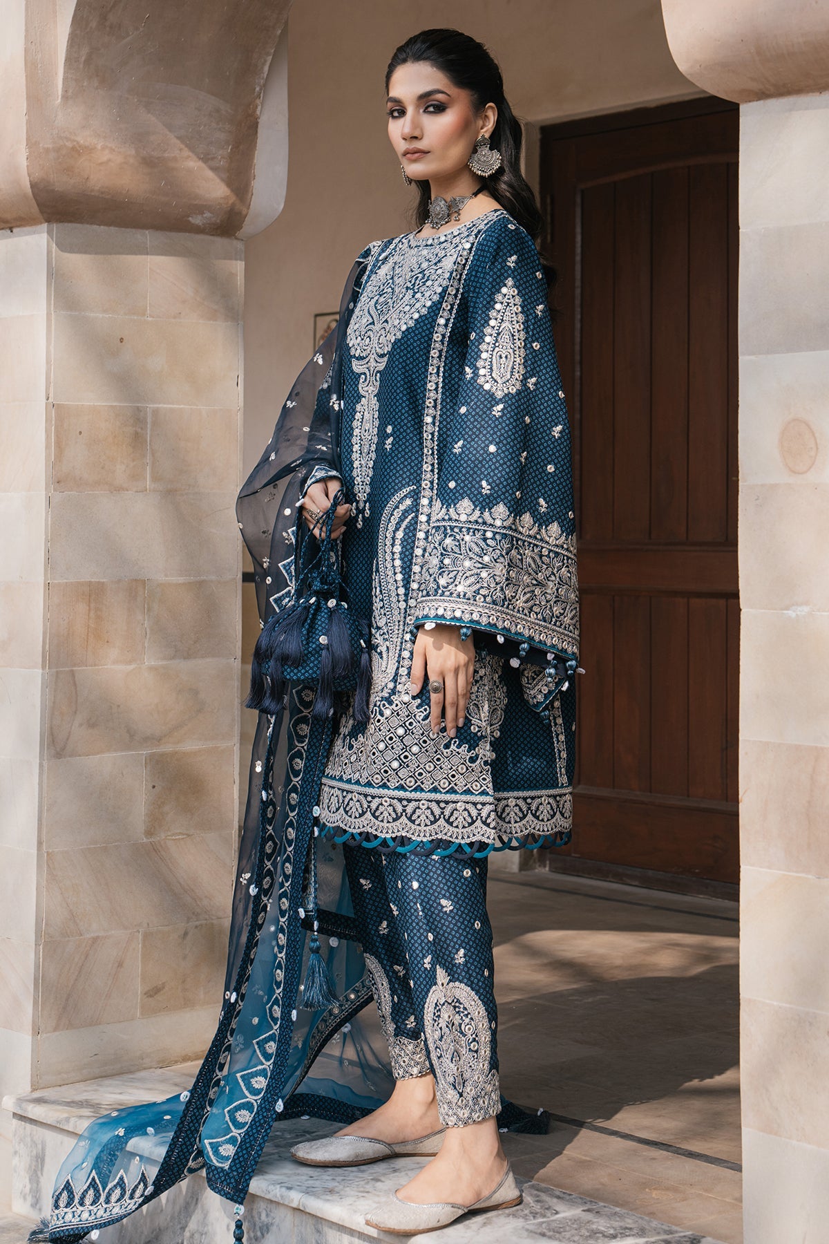 ALIZEH-JAZMIN-EMBROIDERED LUXURY LAWN SL24-D5